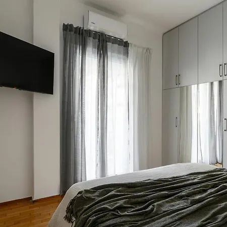 Serene Hideaway With Balcony & Modern Comfort Apartment
