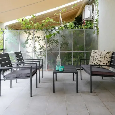 Serene Hideaway With Balcony & Modern Comfort