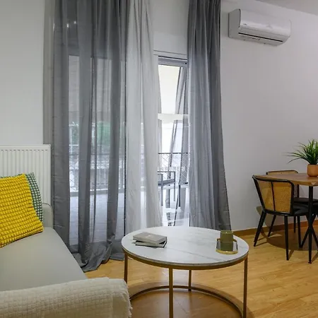 Serene Hideaway With Balcony & Modern Comfort Athens
